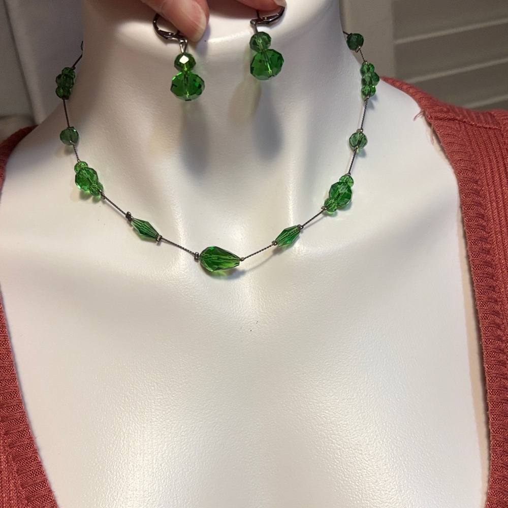 Elegant Green Beaded Necklace and Earring Set